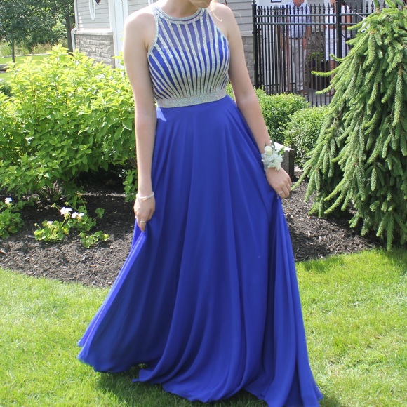 Prom Dress - Picture 1 of 8